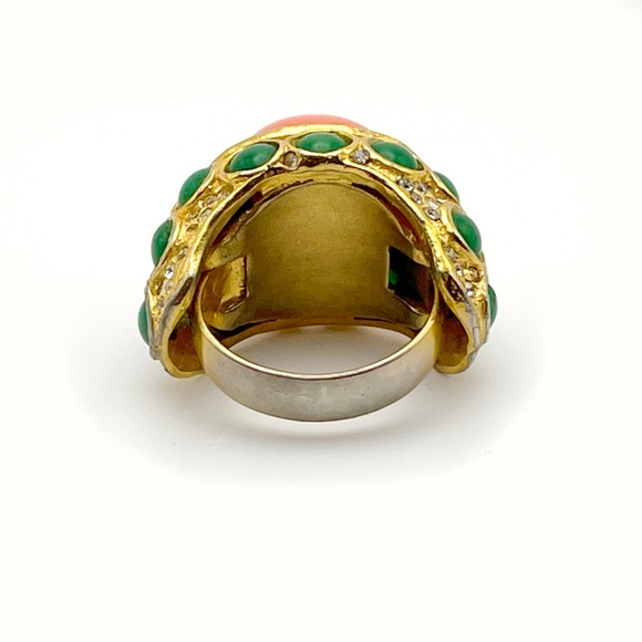 1970's Cocktail Ring with Faux Coral and Emerald Cabochon Stones + Earrings - Picture 6 of 6